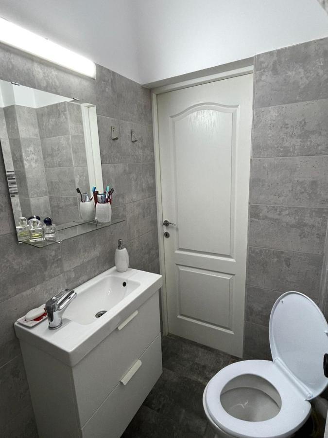 Centru Charming New Apartament Piata Universitate Apartment บูคาเรสต์ ภายนอก รูปภาพ